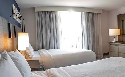 Embassy Suites By Hilton Hotel Tulsa-I-44