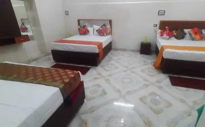 Rudraksha Kashi Inn by Grb