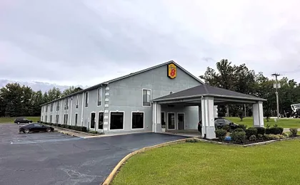 Super 8 by Wyndham Booneville