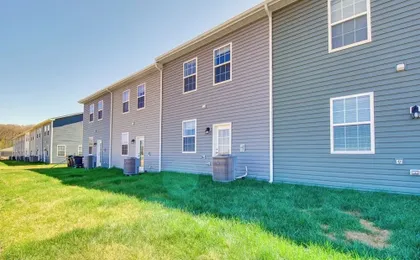 Charming Townhome < 1 Mi to Zoo & Luray Caverns!