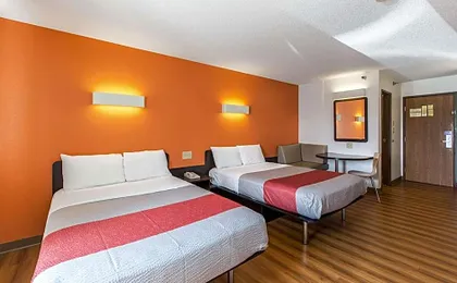Motel 6 Omaha, NE - Central