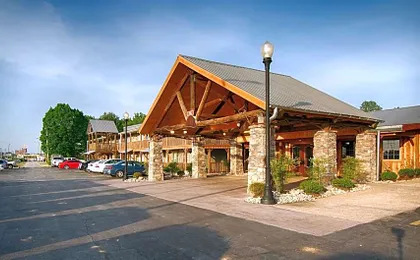 The Smoke House Lodge and Cabins