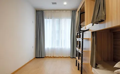 Dayin Youth Hostel -Near French Concession Tianzifang Xintiandi -Social Area -Bar -Café -Free Laundry Luggage Storage -24H Front Desk - English Service