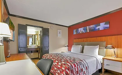 Red Roof Inn Uhrichsville
