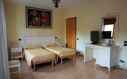 Hotel Siros