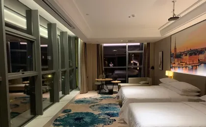 Vienna International Hotel (West Square Of Chengdu East Railway Station)