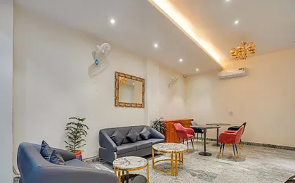 Hotel Ivory Inn
