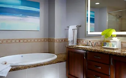 Naples Bay Resort & Marina