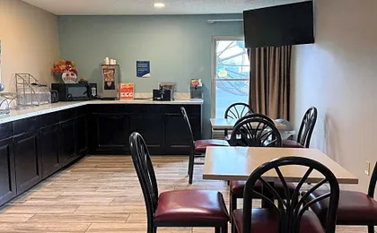 Super 8 by Wyndham Evansville North