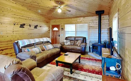 Peek-a-Boo Cabin by Ruidoso Vacation Rentals