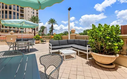 Hampton Inn & Suites St. Petersburg/Downtown (H)