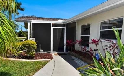 Coral Sunshine - large south terrace with pool/spa