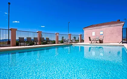 Holiday Inn Express & Suites Willcox By IHG