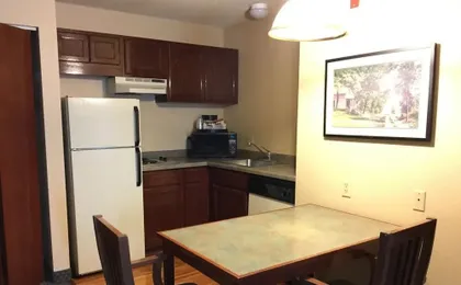 Norwood Inn & Suites
