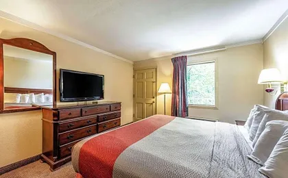 Motel 6 Gatlinburg, TN - Smoky Mountains