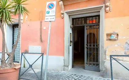 Giulia Apartment in Trastevere