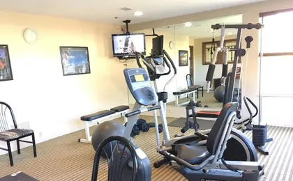 Norwood Inn & Suites