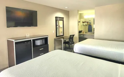 Days Inn by Wyndham Baytown Garth Road I10 East