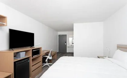 Travelodge by Wyndham Elkhart