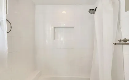Near Apollo Beach! Bright Apt w/ Essentials