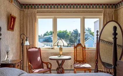 Martine Inn