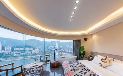 Tingjiang River View Cinema Homestay (Jiefangbei Area Hong Ya Dong)
