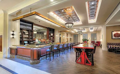 The Higgins Hotel New Orleans, Curio Collection by Hilton