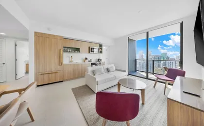 Luxe 2-BD Condo in Downtown - City Views
