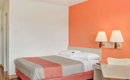 Motel 6 Portland Central