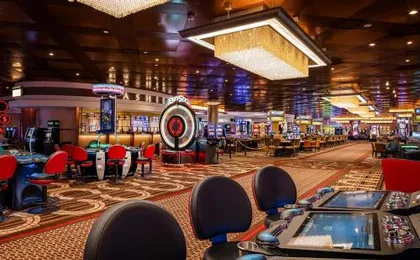 HoteLumiere at the Arch, A Caesars Destination