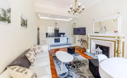 Prestige Designer Apartment, Super Central