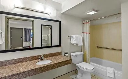 Days Inn by Wyndham Independence