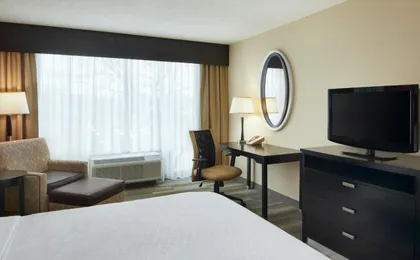 Holiday Inn Express & Suites I-26 & Us 29 at Westgate Mall