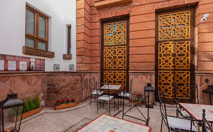 La Ermita Suites