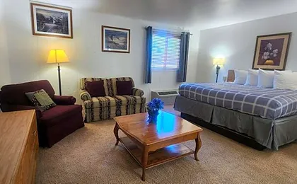 Lantern Motel