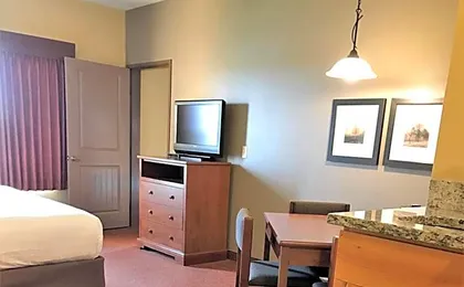 AmericInn by Wyndham Fargo South