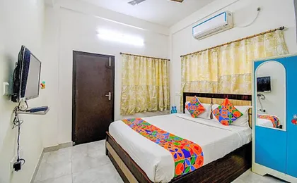 Goroomgo Moon Residency 2 Kolkata