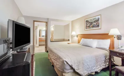 Econo Lodge Edmonds North Seattle