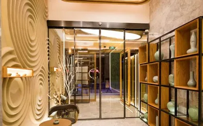 Elong Anyun Hotel (Shanghai Lujiazui Minsheng Road Subway Station)