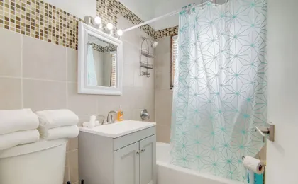 South Beach 2BR Condo Walk to Beach