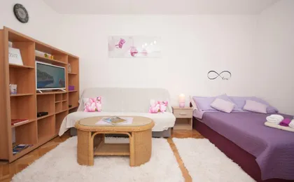 Studio Apartment Tina