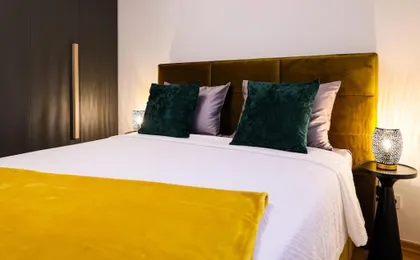 Luxury Infusion by Home Apartments - Free Parking (Adults Only)