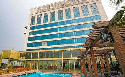 Seven Seas Hotel