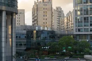 Ji Hotel Shanghai Zhenbei Road Metro Station