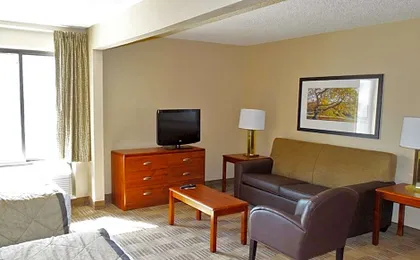 Extended Stay America Suites - Chicago - Lombard - Yorktown Center