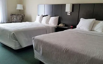 GOLD VAULT INN