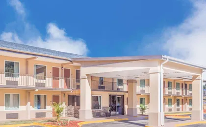 Days Inn by Wyndham Lavonia