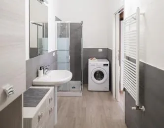 BHH BOLOGNA HOLIDAY HOME private Garden Reserved Parking -wwwbolognaholidayhomecom- house garden parking