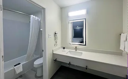 Hallmark Inn & Suites Newly Renovated Rooms San Antonio Northeast