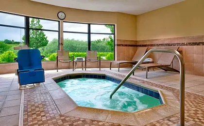 Holiday Inn Express Hotel & Suites Butte By IHG